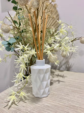 Load image into Gallery viewer, Lemongrass and Persian Lime Diffuser
